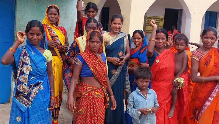 Frauen einer NGO in Südindien